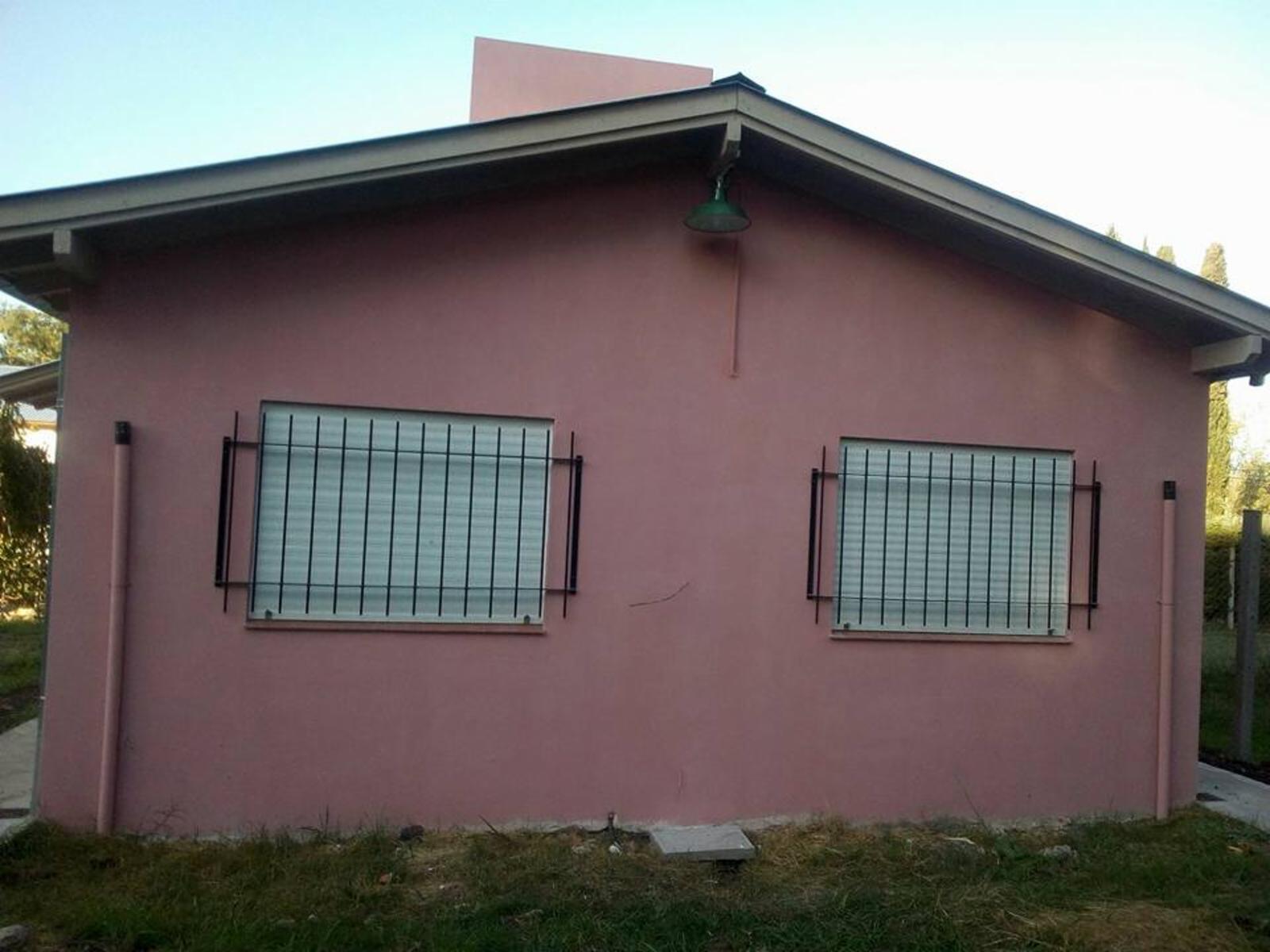 CASA EN ALQUILER EN PILAR , VILLA ROSA.