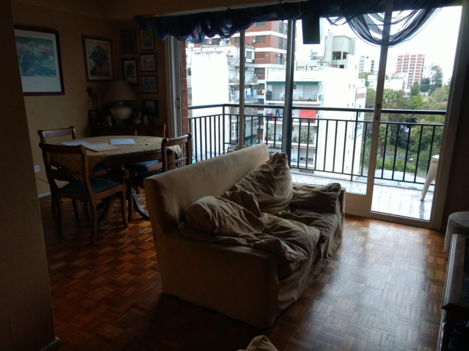Belgrano R. - 4 ambientes - Piso alto - Luz - Cochera+Baulera - Venta Urgente — foto 3