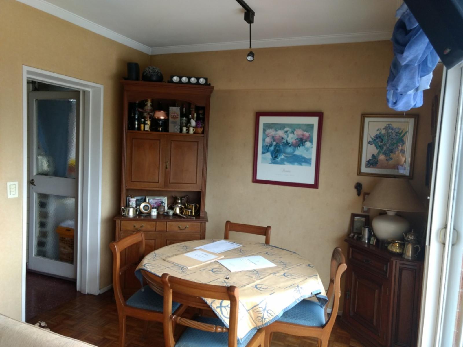 Belgrano R. - 4 ambientes - Piso alto - Luz - Cochera+Baulera - Venta Urgente — foto 4