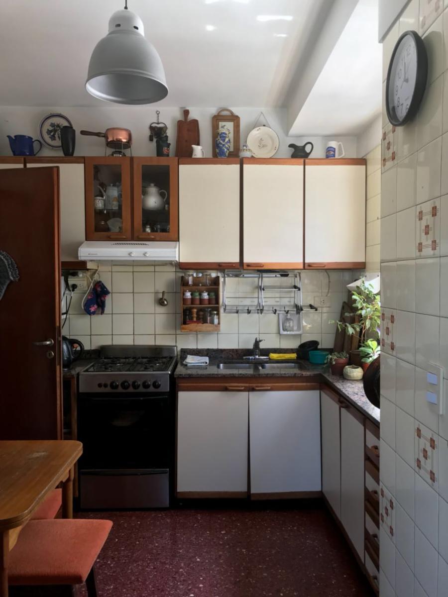 Belgrano R. - 4 ambientes - Piso alto - Luz - Cochera+Baulera - Venta Urgente — foto 5