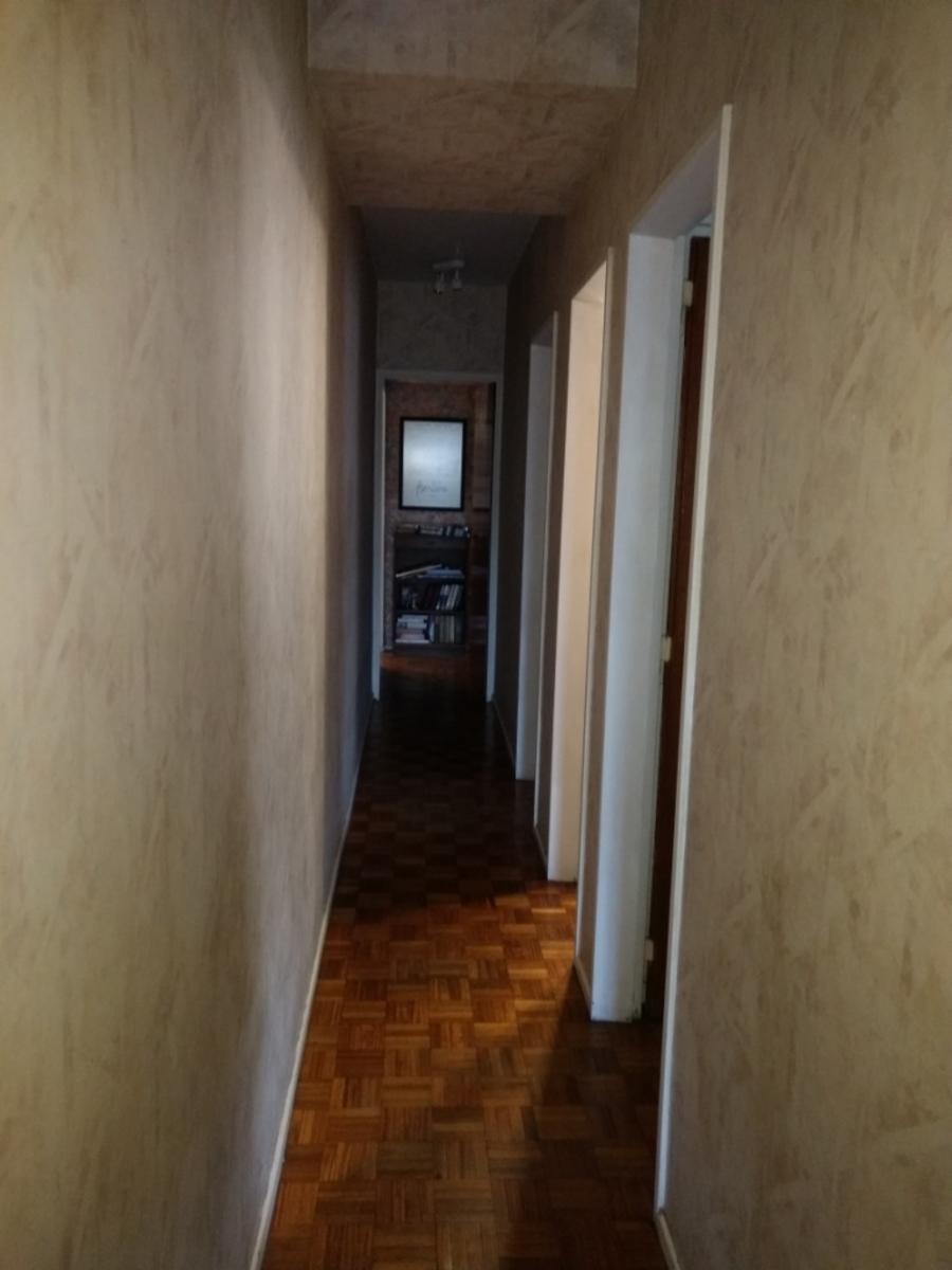 Belgrano R. - 4 ambientes - Piso alto - Luz - Cochera+Baulera - Venta Urgente — foto 7