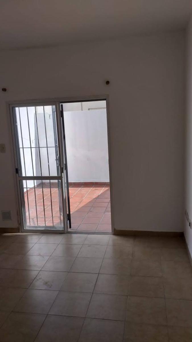 Alquiler Dpto 2 amb. Al frente Planta Baja C/Patio - 9