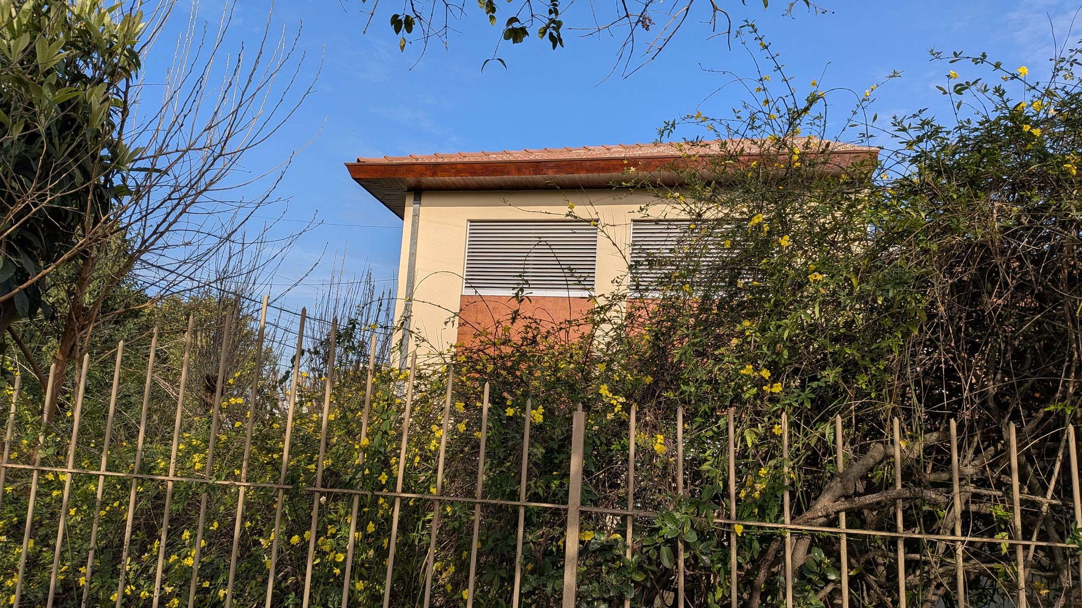CASA 4 AMB. EN DOS PLANTAS S/LOTE 236 M2 - 9