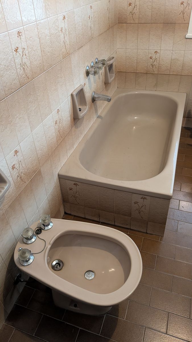 CASA 4 AMB. EN DOS PLANTAS S/LOTE 236 M2 - 25