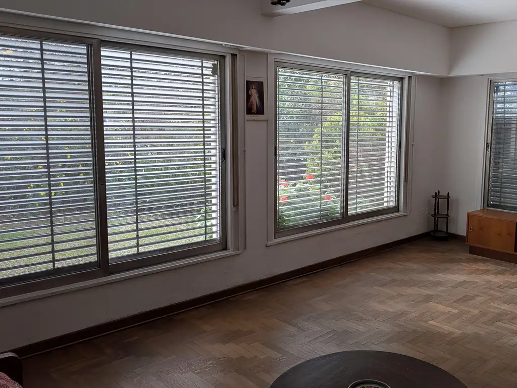 Casa 4 Amb. en dos plantas s/lote 236 M2. - 3