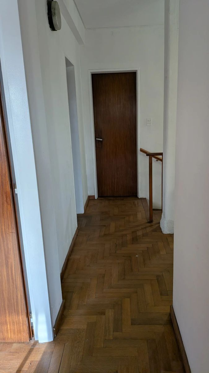 Casa 4 Amb. en dos plantas s/lote 236 M2. - 10