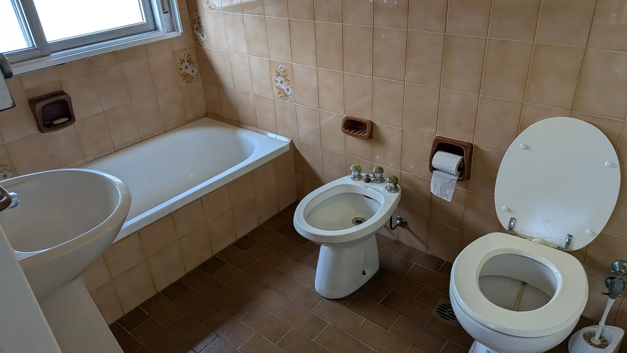 Casa 4 Amb. en dos plantas s/lote 236 M2. - 22