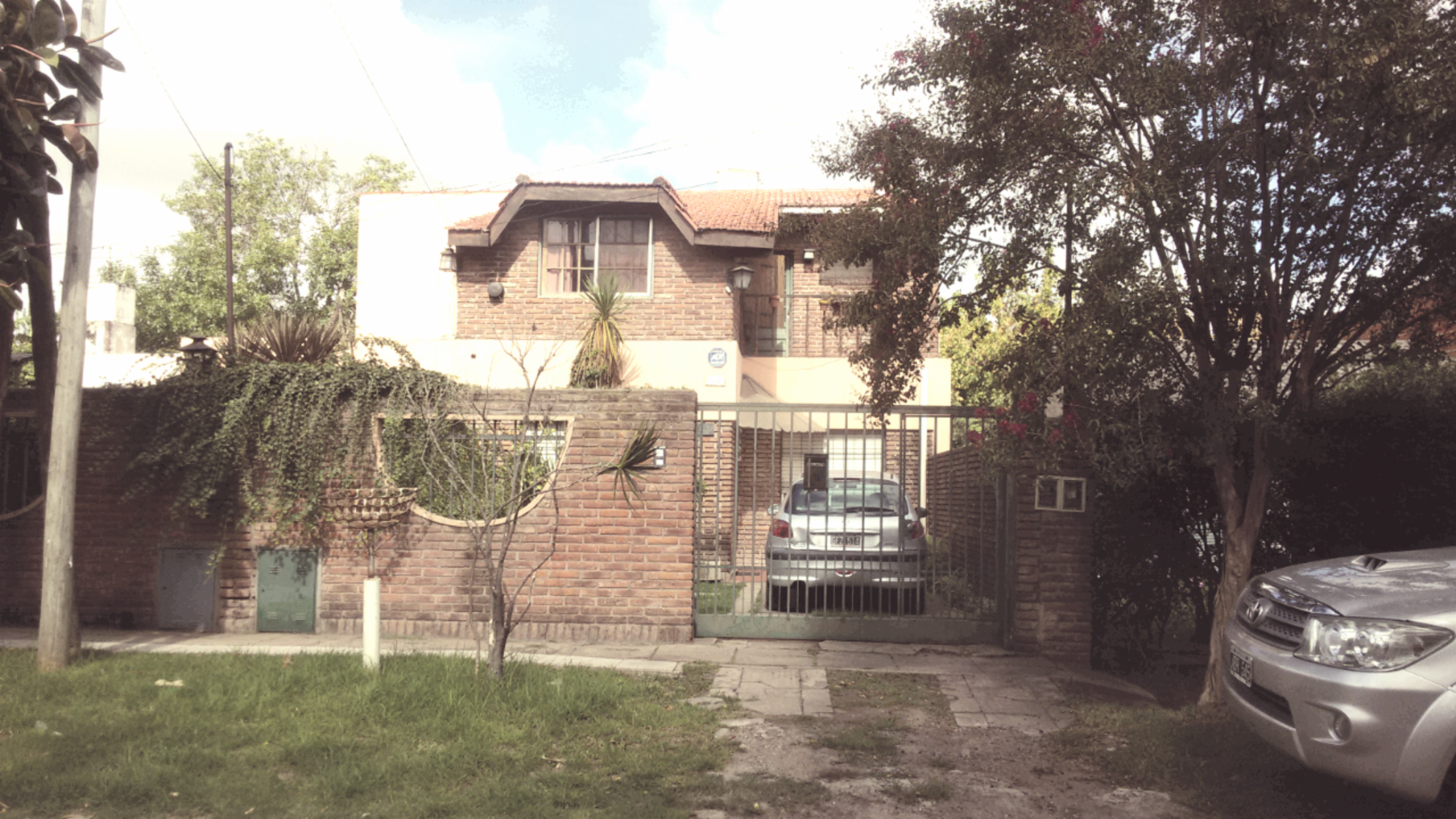 Ituzaingo sur IDEAL 2 FAMILIAS..CHALET 7 Ambientes Muy Bien Instalados- Fondo -E-Coches D210000 — foto 9