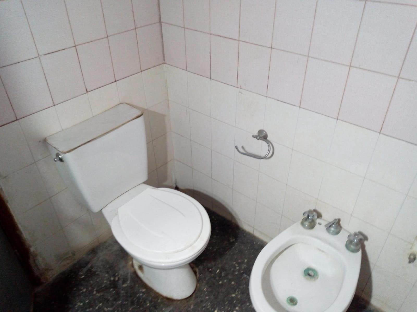 Casa + departamento en venta, W. C. Morris, Hurlingham — foto 6