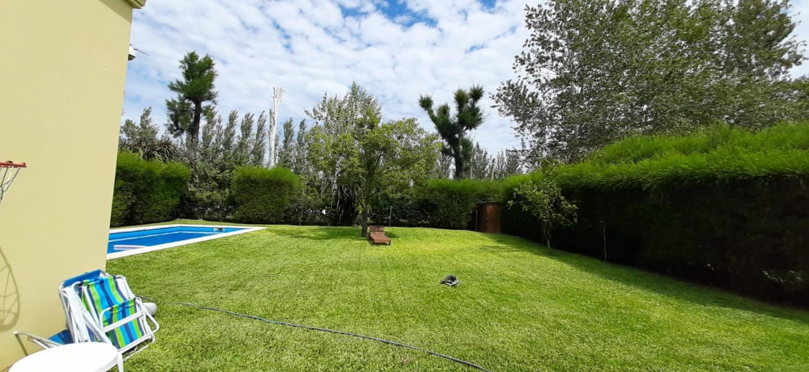 BARRIO SAN ISIDRO LABRADOR VILLANUEVA CASA EN VENTA GRAN TERRENO PILETA — foto 2