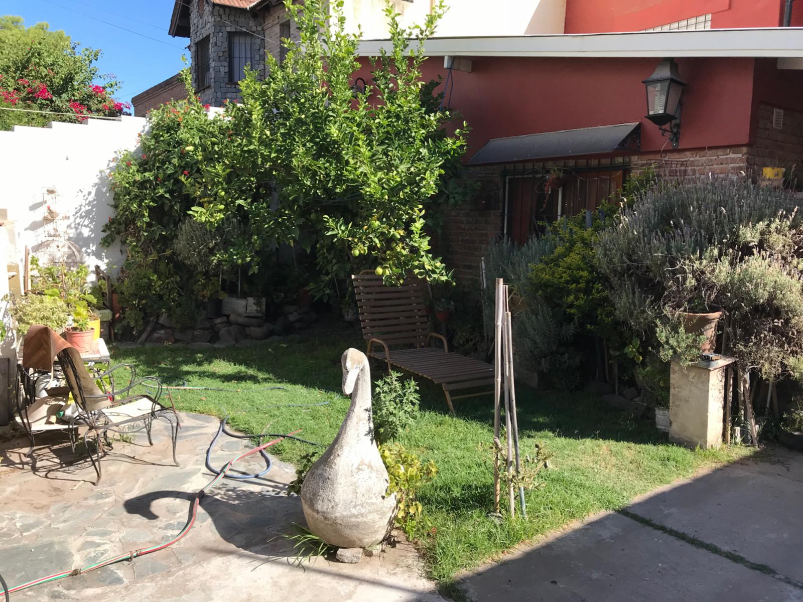 Chalet 2 Plantas 5 Ambientes Con Fondo Libre A Mts Au PERMUTO MENOR VALOR — foto 4