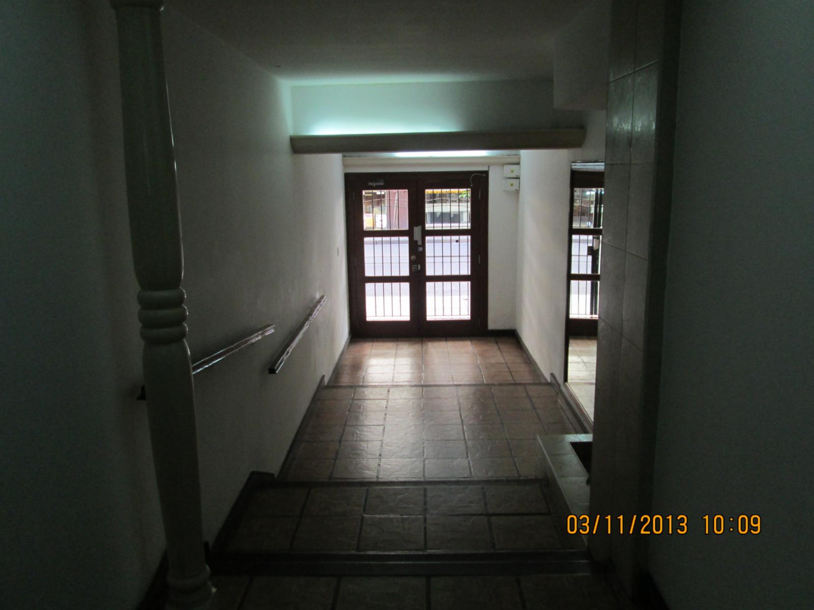 Monoambiente para 2 o 3 personas a la vuelta de MANOLO , a 2 cuadras dela playa y Casino Central... — foto 13