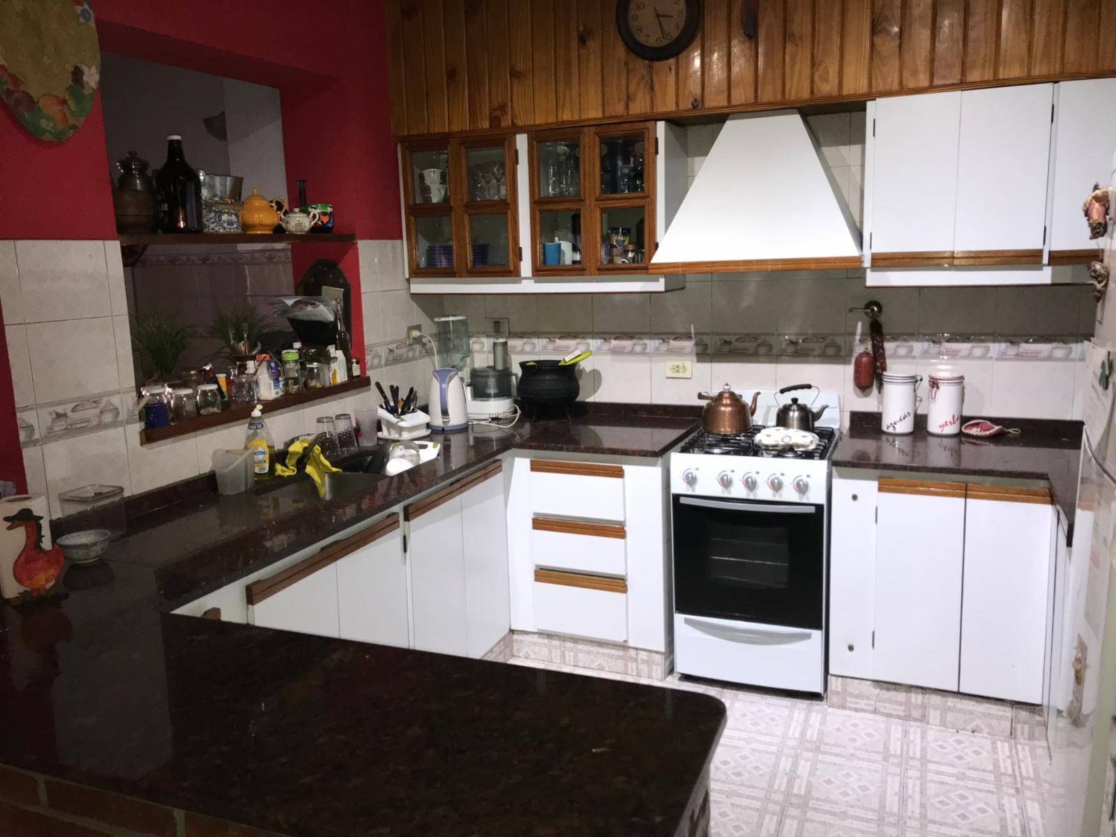EXCELENTE Chalet 3 amb.con piscina y quincho s/lote 10 x 40 — foto 3