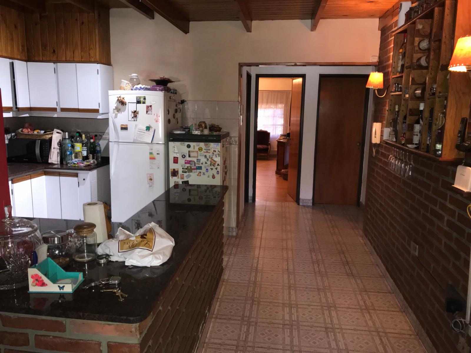 EXCELENTE Chalet 3 amb.con piscina y quincho s/lote 10 x 40 — foto 4