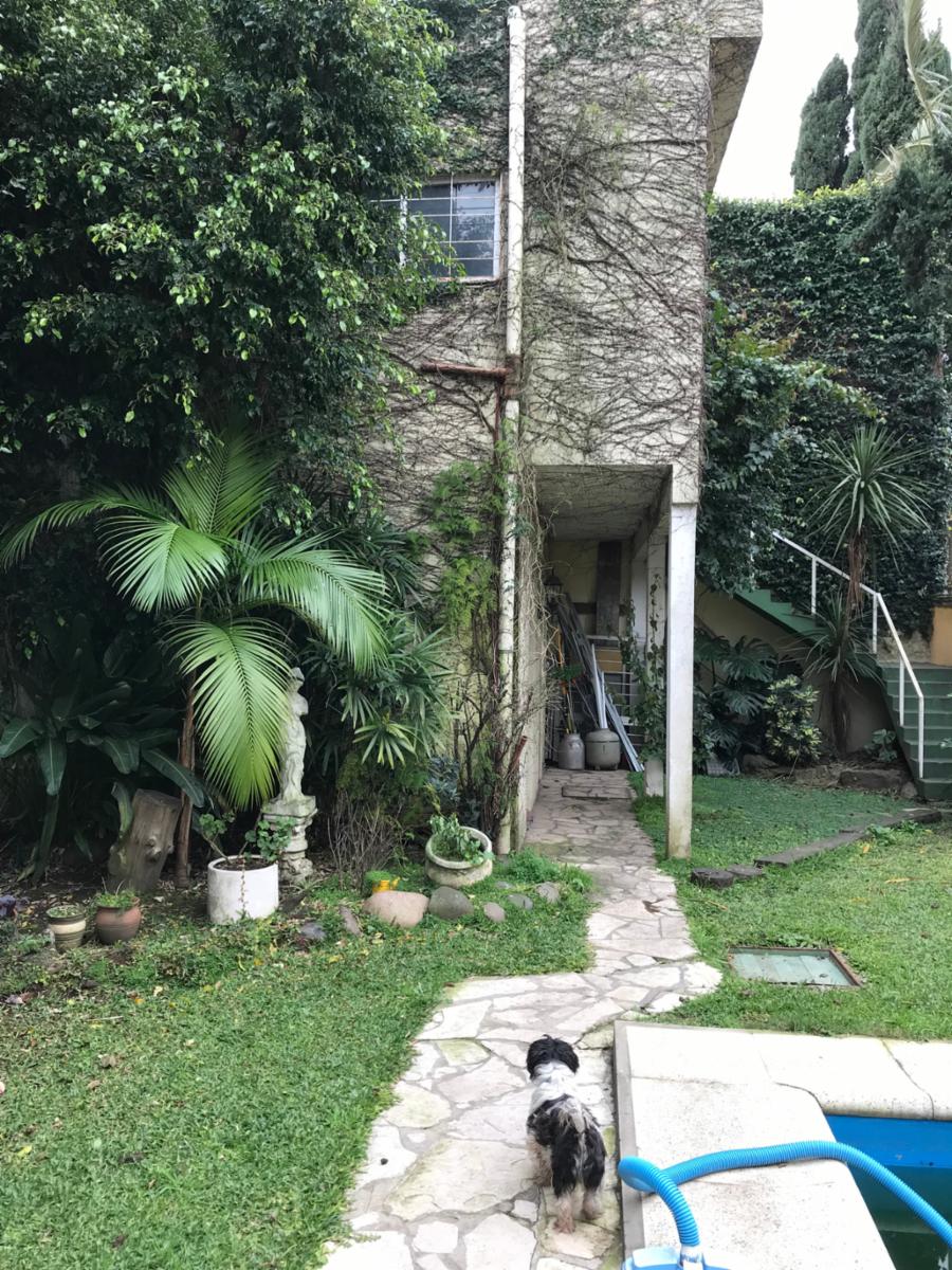 Excelente chalet en 2 plantas 4 ambientes con gran fondo libre, piscina de hormigon y depto al fondo ACEPTO DEPTO o PH MENOR VALOR ACEPTO VALORES — foto 3