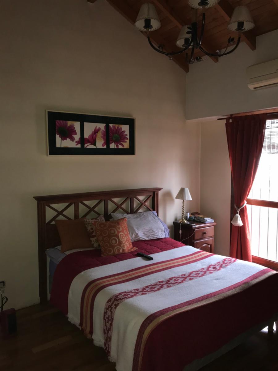 Excelente chalet en 2 plantas 4 ambientes con gran fondo libre, piscina de hormigon y depto al fondo ACEPTO DEPTO o PH MENOR VALOR ACEPTO VALORES — foto 12