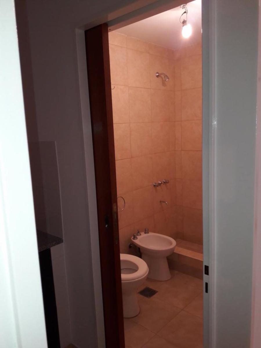 Excelente Duplex 2 ambientes a ESTRENAR Con Cochera y fondito Contactar al vendedor — foto 2