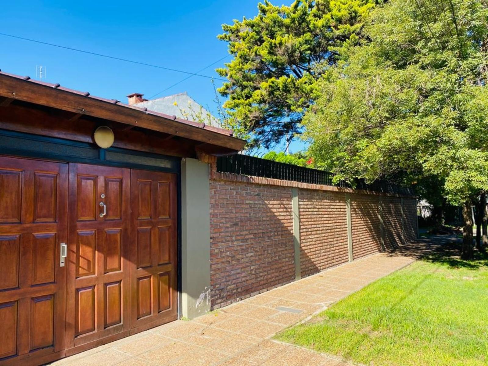 EXCELENTE Casa Tipo Americana S/lote 500m2 C/pileta Permuto X Depto — foto 6