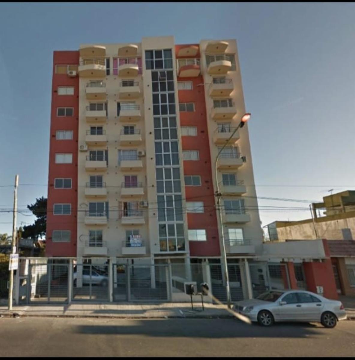 Excelente depto. 2 amb. contrafrente con balcon — foto 14
