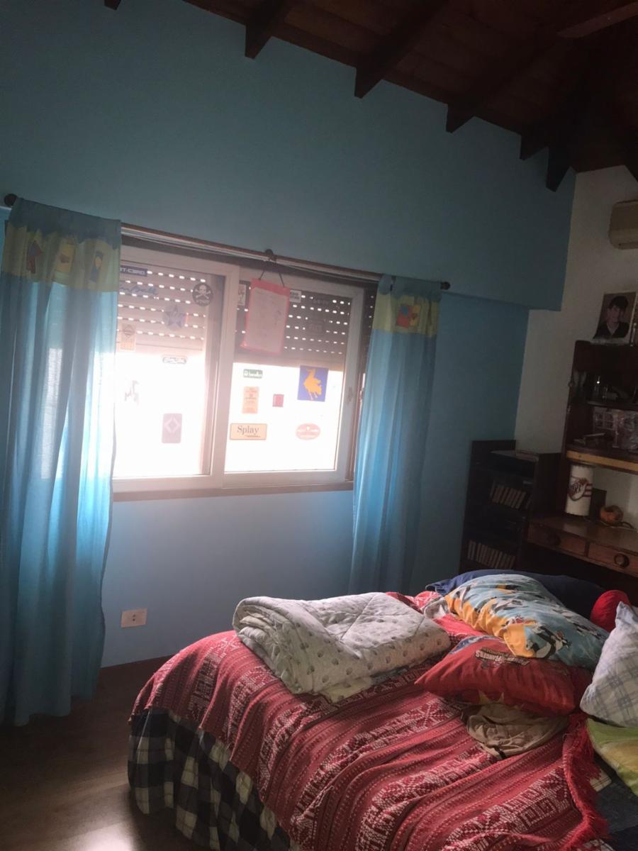VENDO Chalet 5 amb c/fondo libre s/lote 10 x 45 Quincho Fondo libre Garaje 2 autos — foto 2