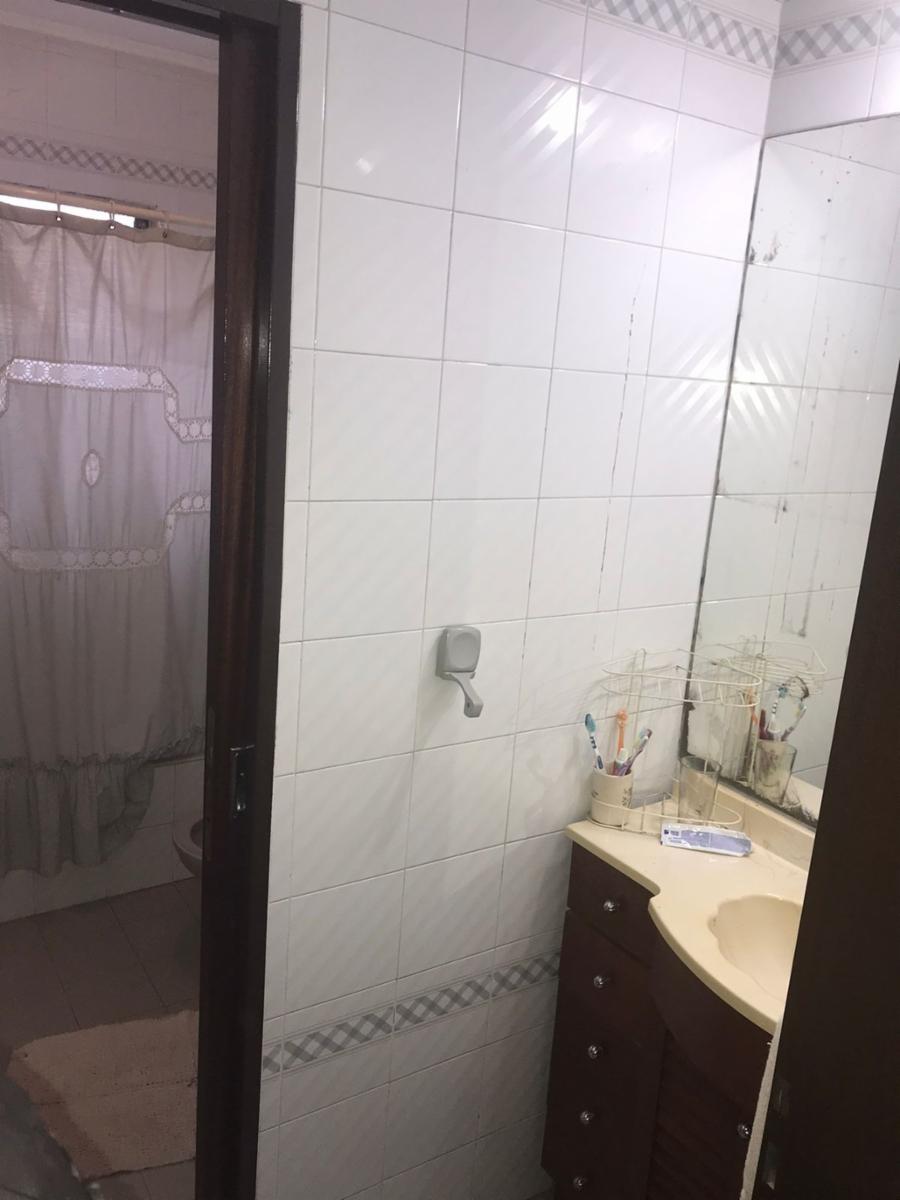 VENDO Chalet 5 amb c/fondo libre s/lote 10 x 45 Quincho Fondo libre Garaje 2 autos — foto 3