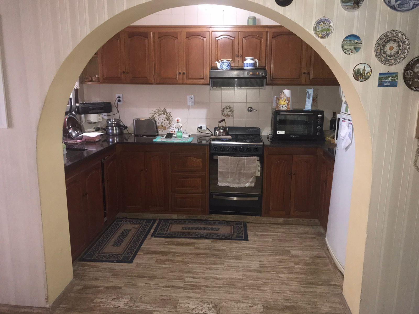 VENDO Chalet 5 amb c/fondo libre s/lote 10 x 45 Quincho Fondo libre Garaje 2 autos — foto 6