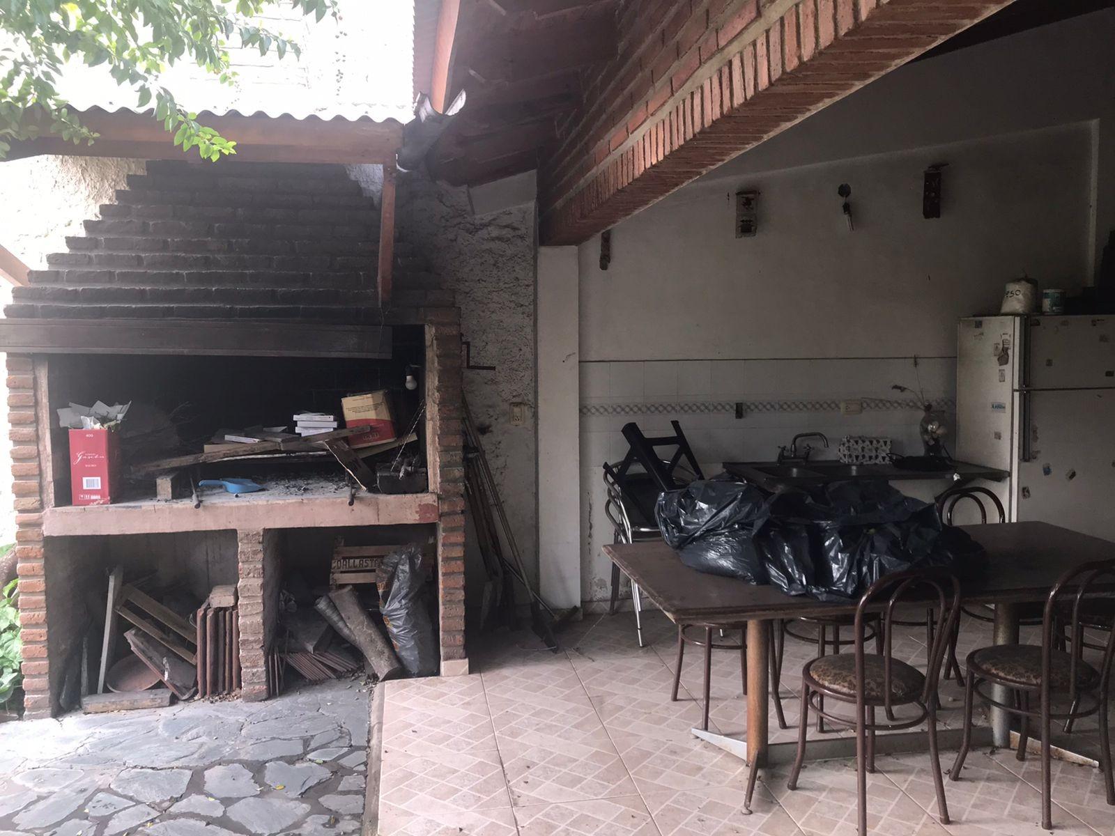 VENDO Chalet 5 amb c/fondo libre s/lote 10 x 45 Quincho Fondo libre Garaje 2 autos — foto 12