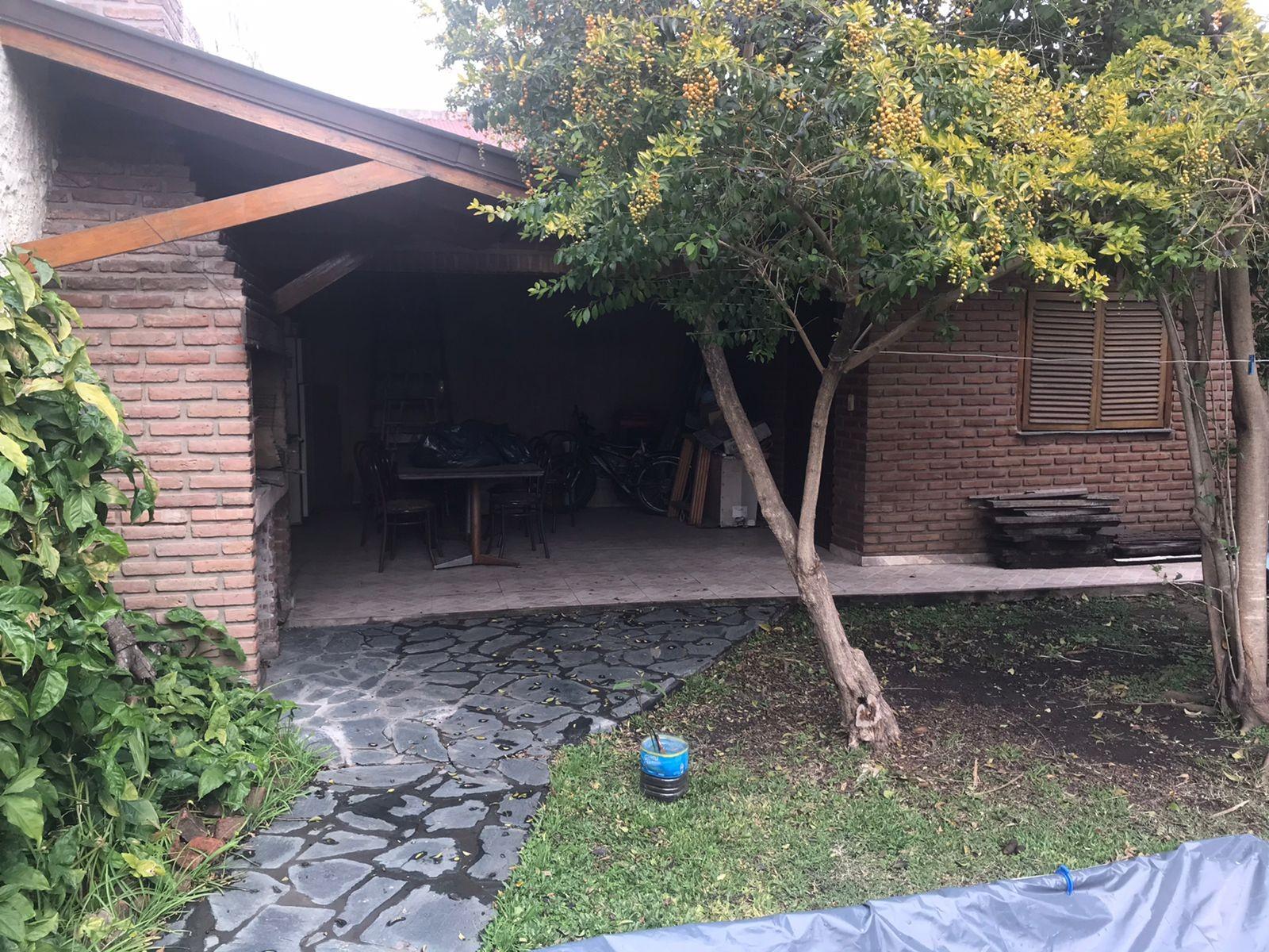 VENDO Chalet 5 amb c/fondo libre s/lote 10 x 45 Quincho Fondo libre Garaje 2 autos — foto 15