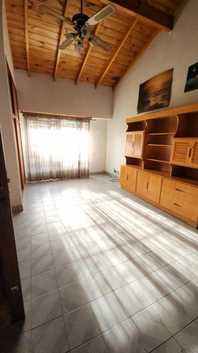 Casa En 2 Plantas 5 Ambientes Ideal Consutorios U Otro Destino — foto 8