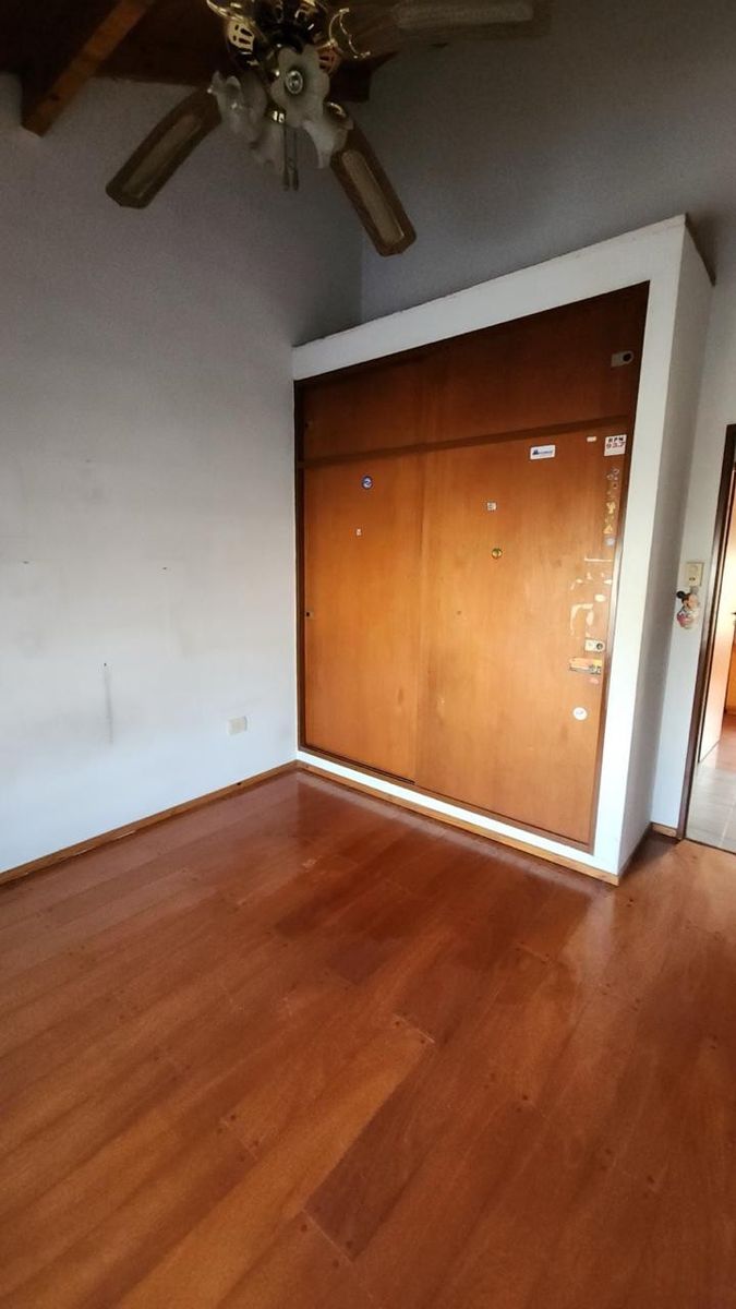 Casa En 2 Plantas 5 Ambientes Ideal Consutorios U Otro Destino — foto 12