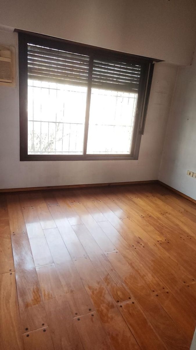 Casa En 2 Plantas 5 Ambientes Ideal Consutorios U Otro Destino — foto 13