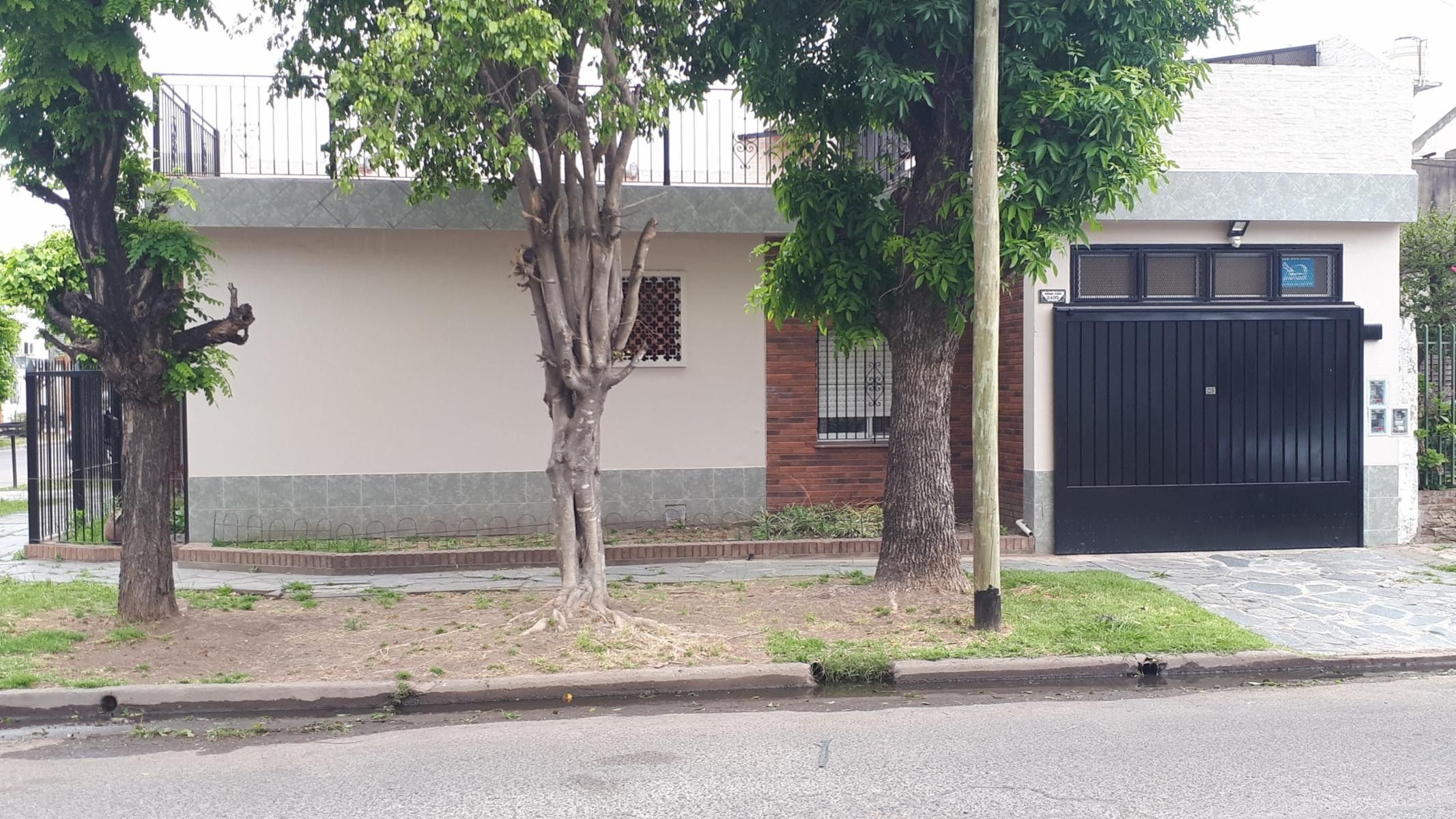 Casa En Ph 4 Ambientes Con Garaje Y Terraza Impecable
