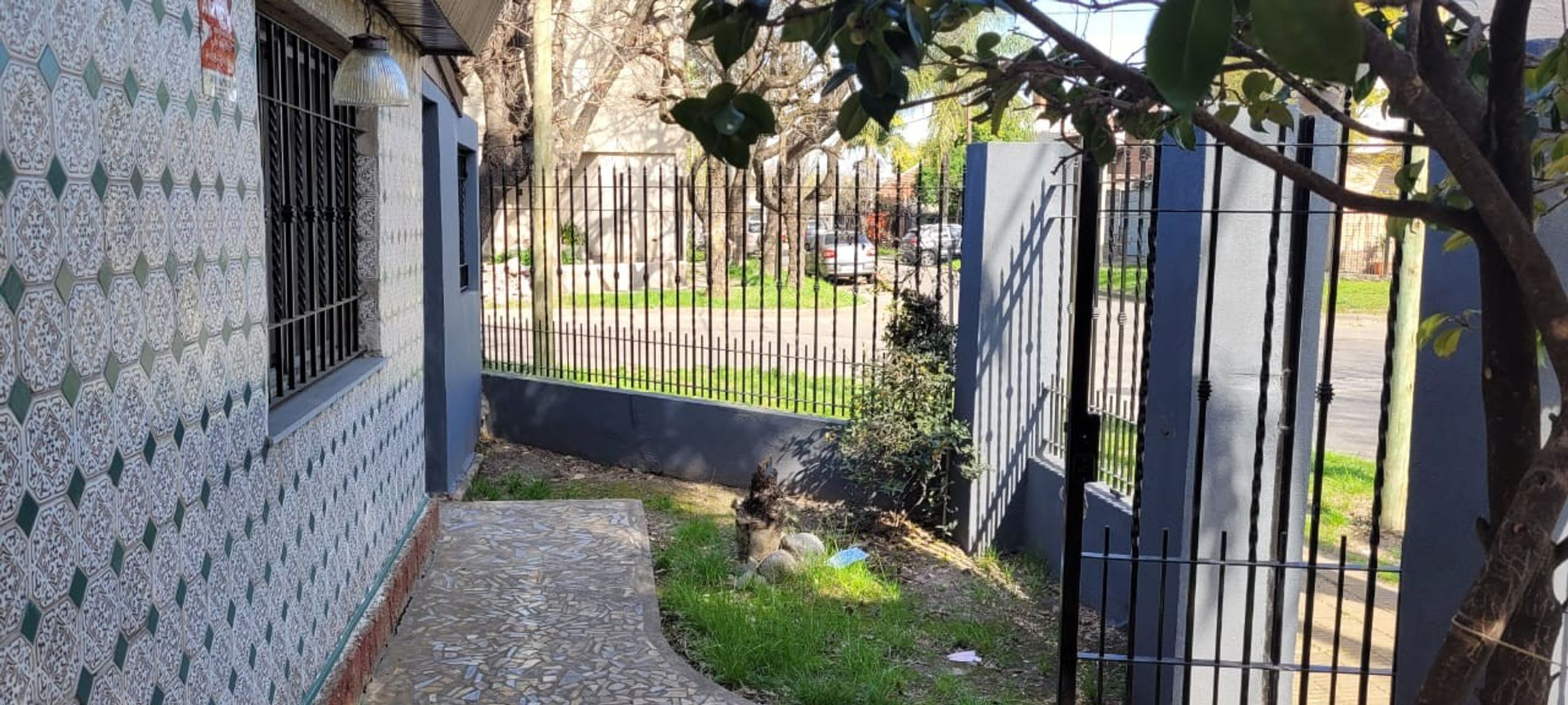 Chalet 3 Amb.con Dependencias Frente A Pza Belgrano — foto 4