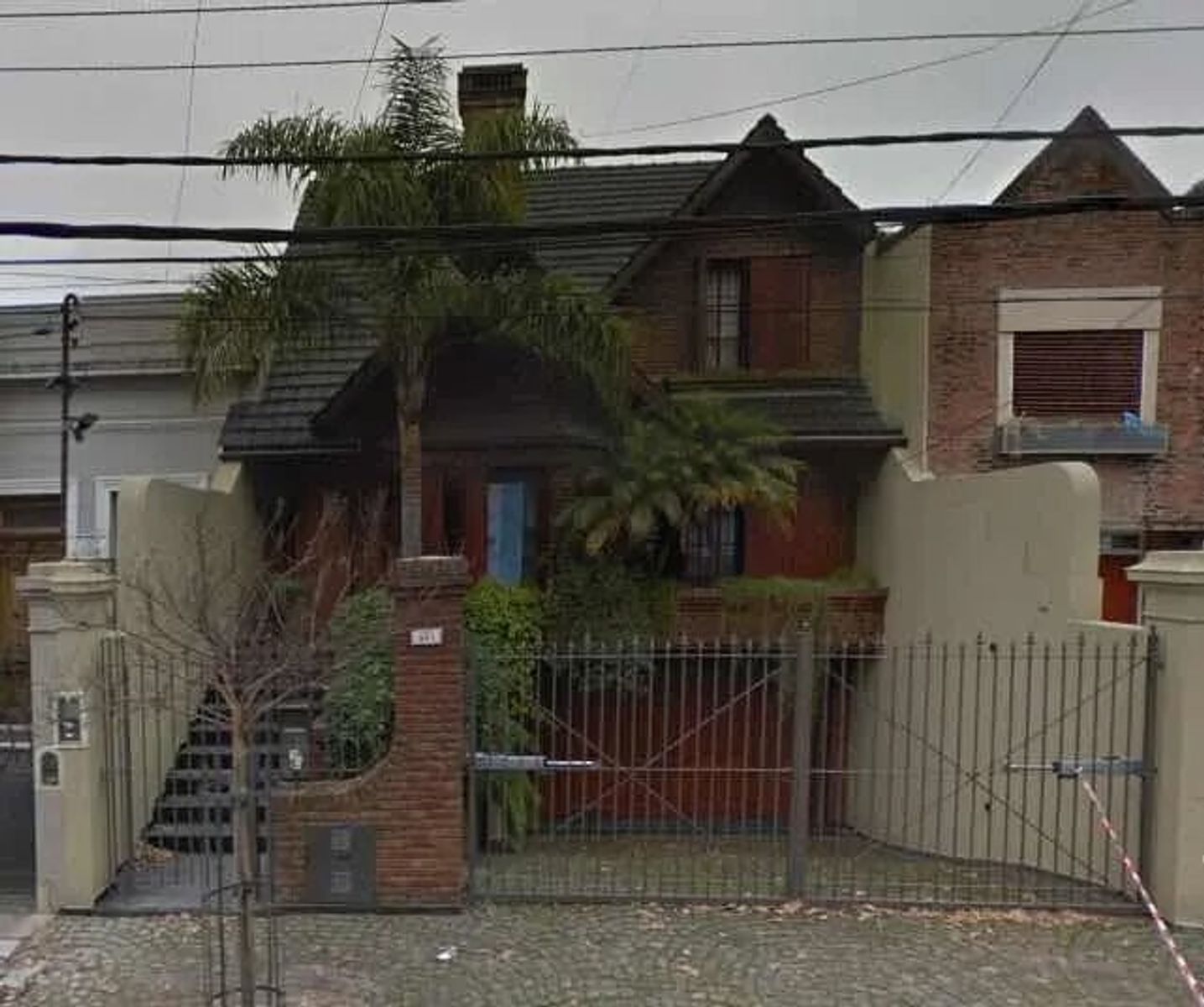 Chalet De Categoria 5 Amb. Con Piscina Y Quincho S/lote 40 Mts — foto 2