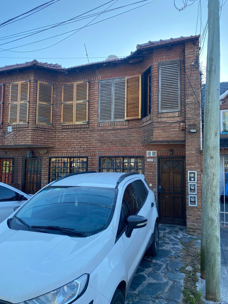 Duplex 3 Ambientes Con Patio Oportunidad