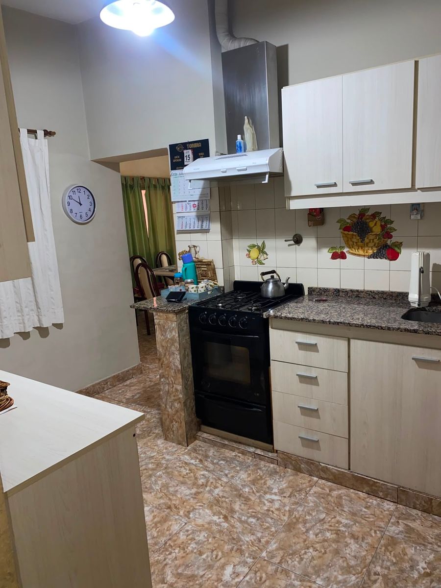 Chalet 4 Ambientes Sobre Lote De 10 X 30 Mts Con Gran Fondo Libre Tomo Depto 3 Amb. - 8