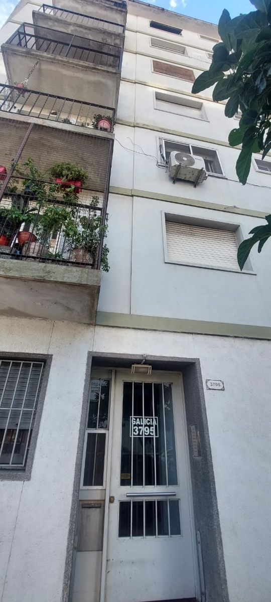 Venta Departamento 3 ambientes Floresta CABA