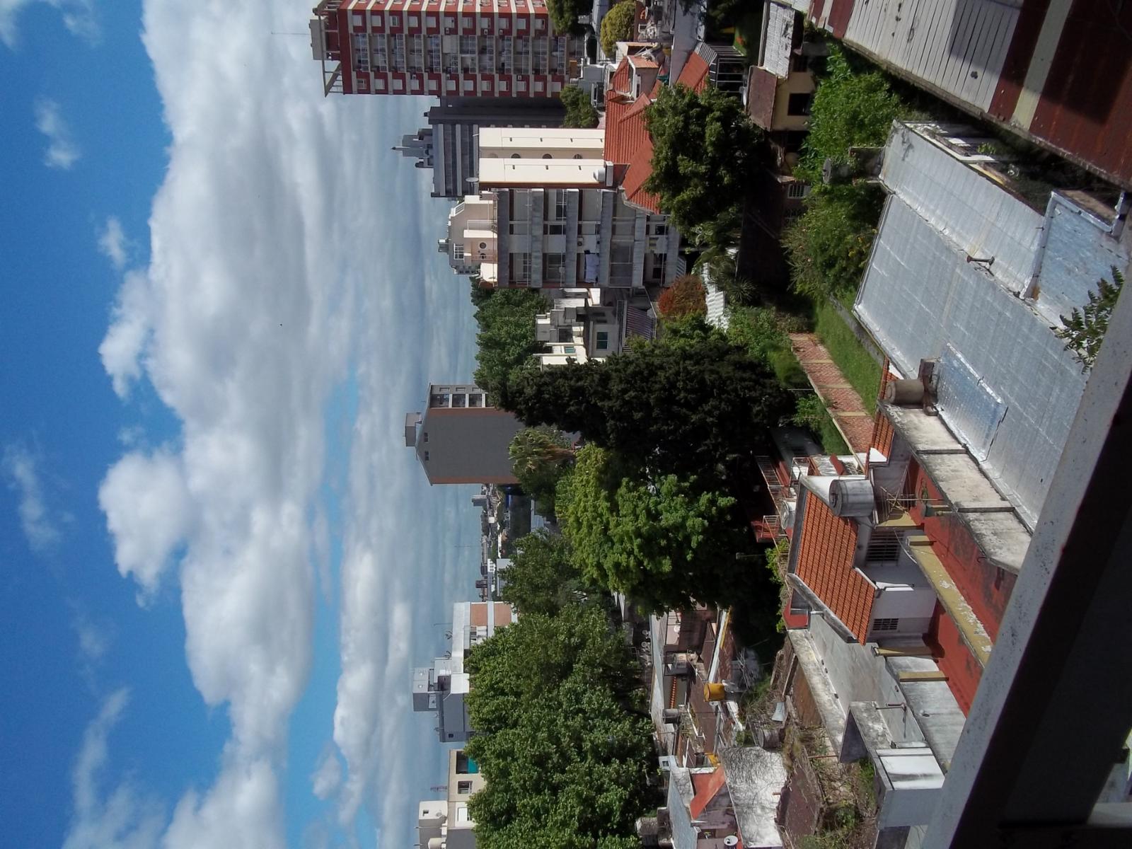 Edificio nuevo! 2 amb., 60 mts propios divisible en 3, con amplias fac! Apto credito bancos,.Posesion ya! balcon con parrilla propia, opcion cochera — foto 4