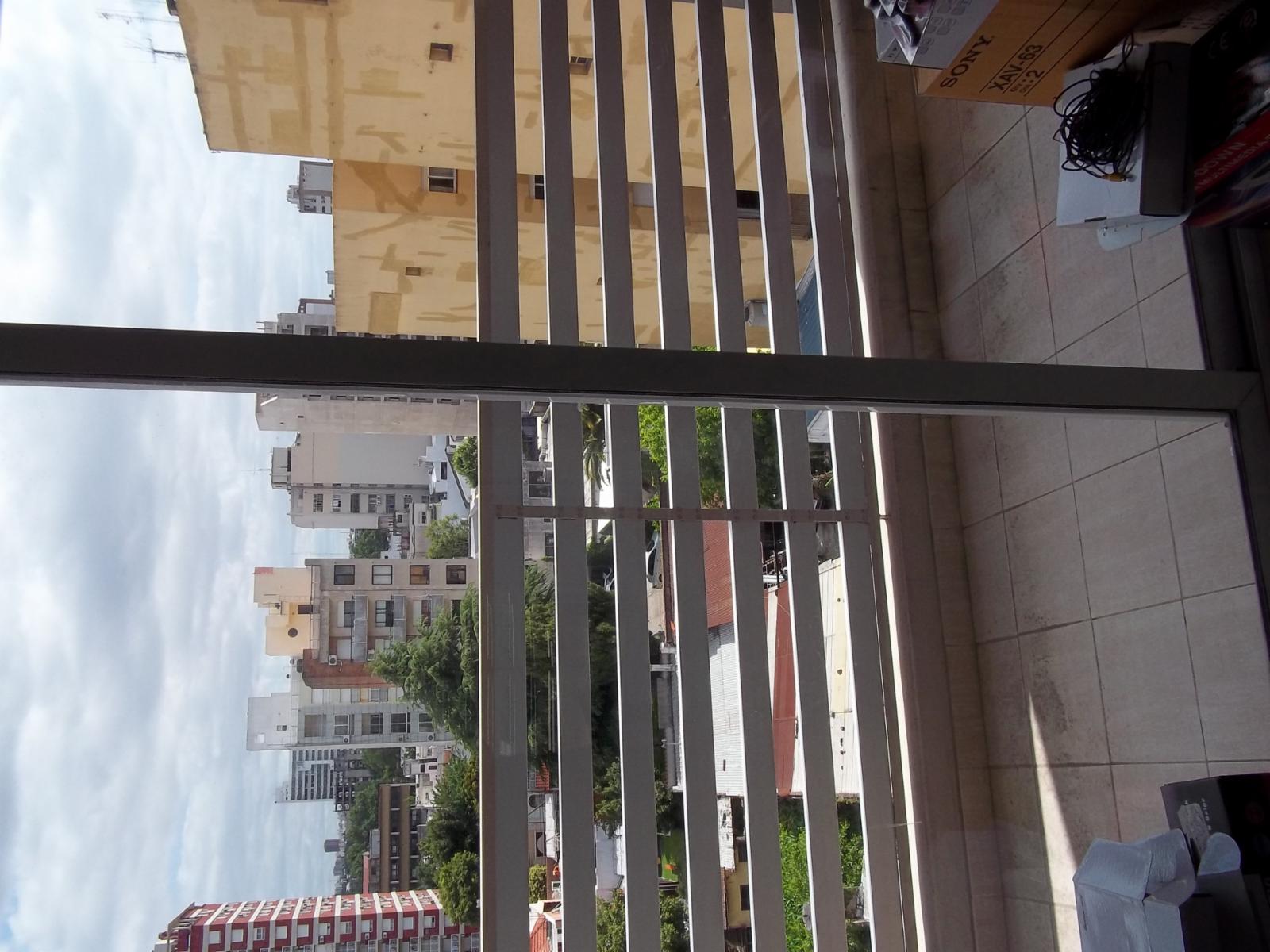 Edificio nuevo! 2 amb., 60 mts propios divisible en 3, con amplias fac! Apto credito bancos,.Posesion ya! balcon con parrilla propia, opcion cochera — foto 6