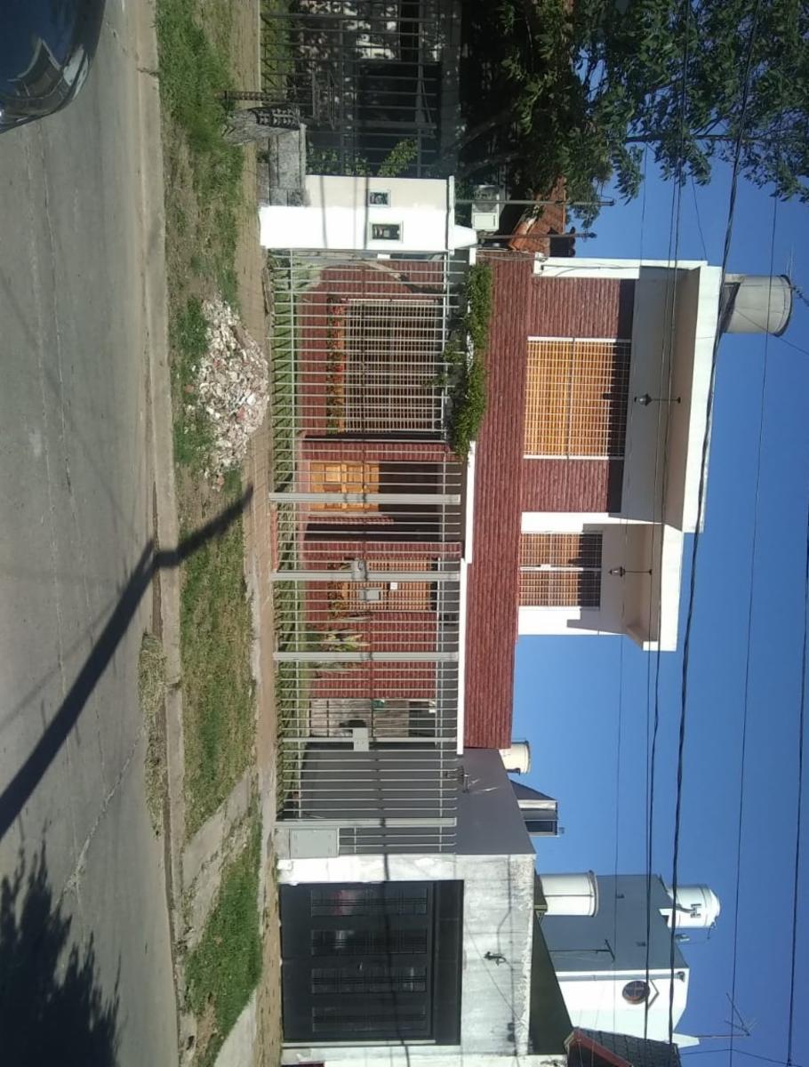 Villa Ballester chalet 4 amb. a 5 c.estacion