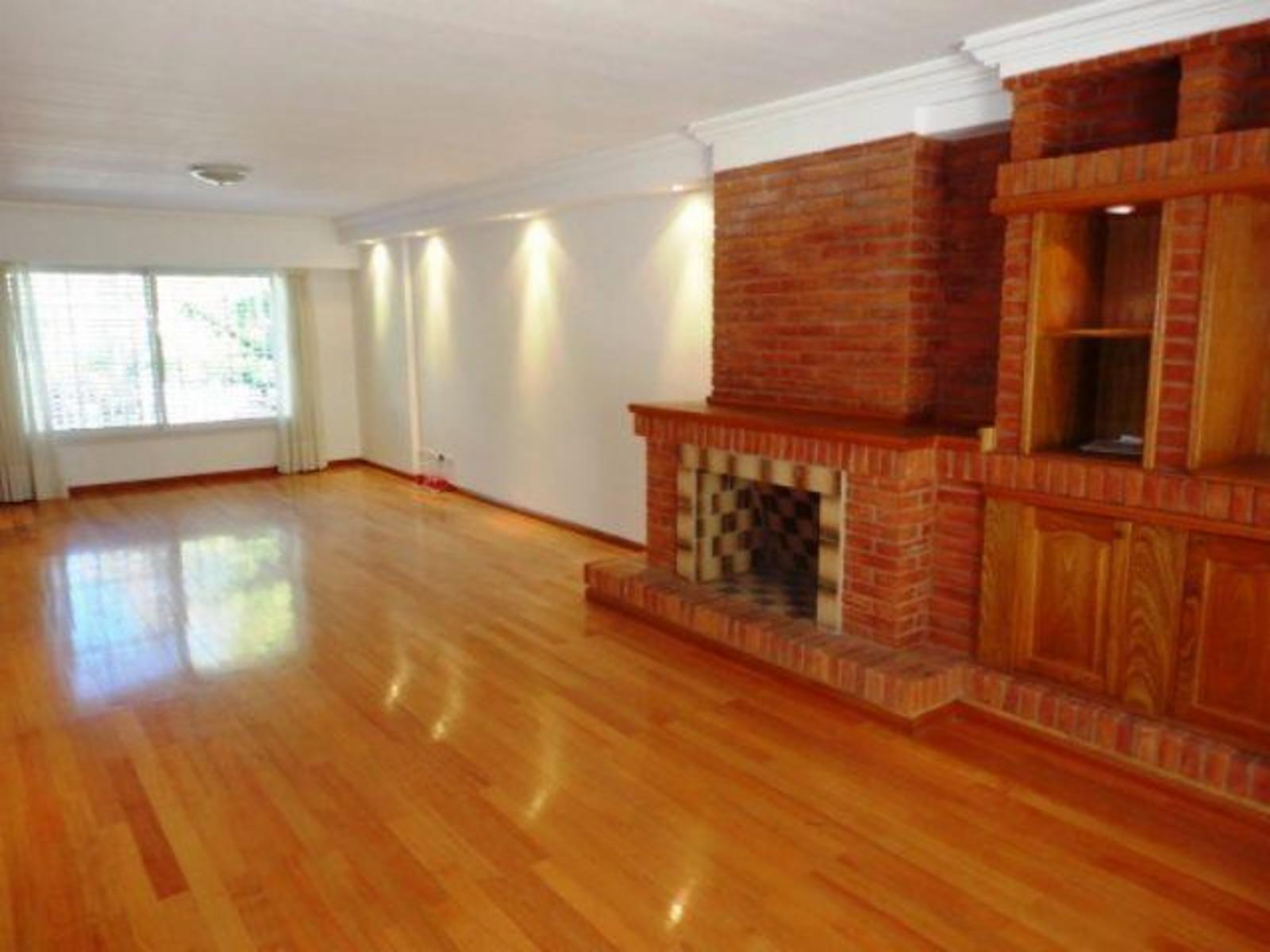 Acassuso vías a Av. Libertador chalet de excelentes terminaciones como a estrenar - 2