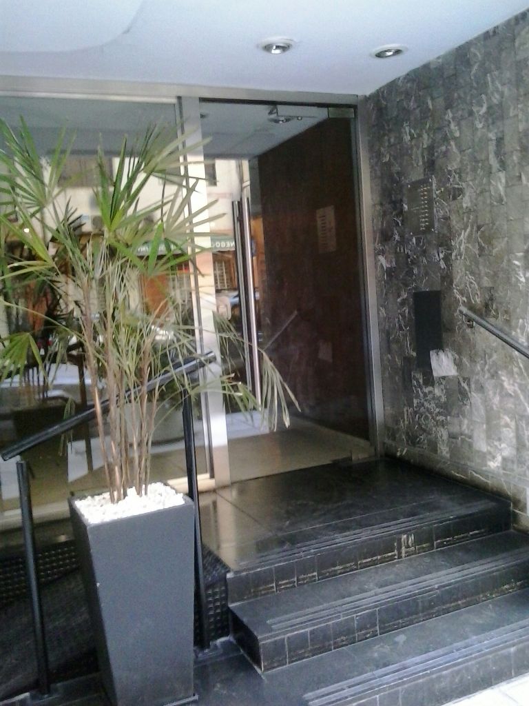 Recoleta magnifico semipiso con balcon aterrazado en Pasaje Quirno Costa