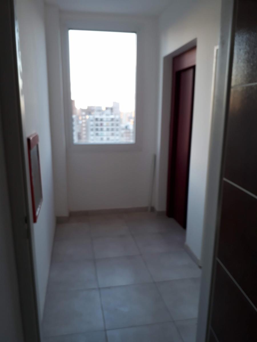 Alquilo Piso De 3 Ambientes - 23