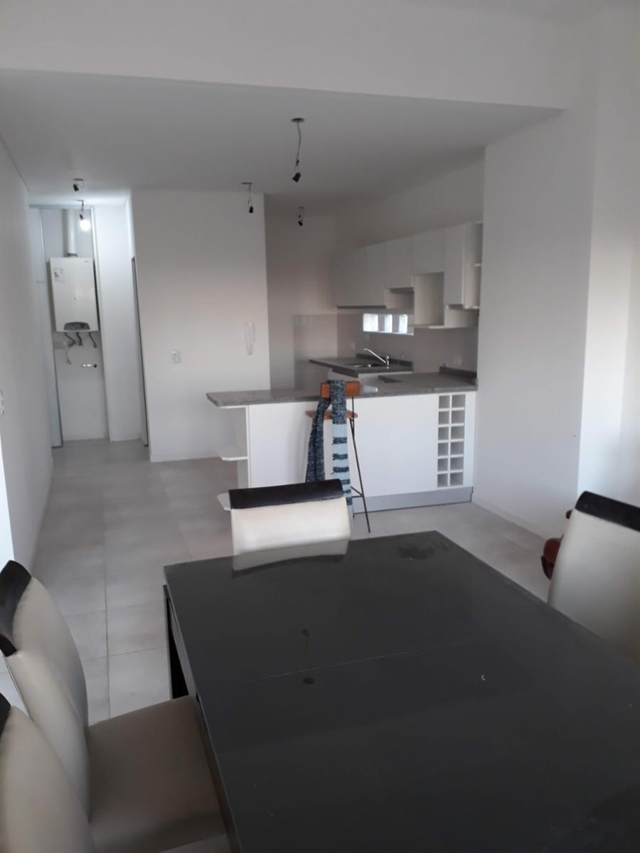 Alquilo Piso De 3 Ambientes - 26