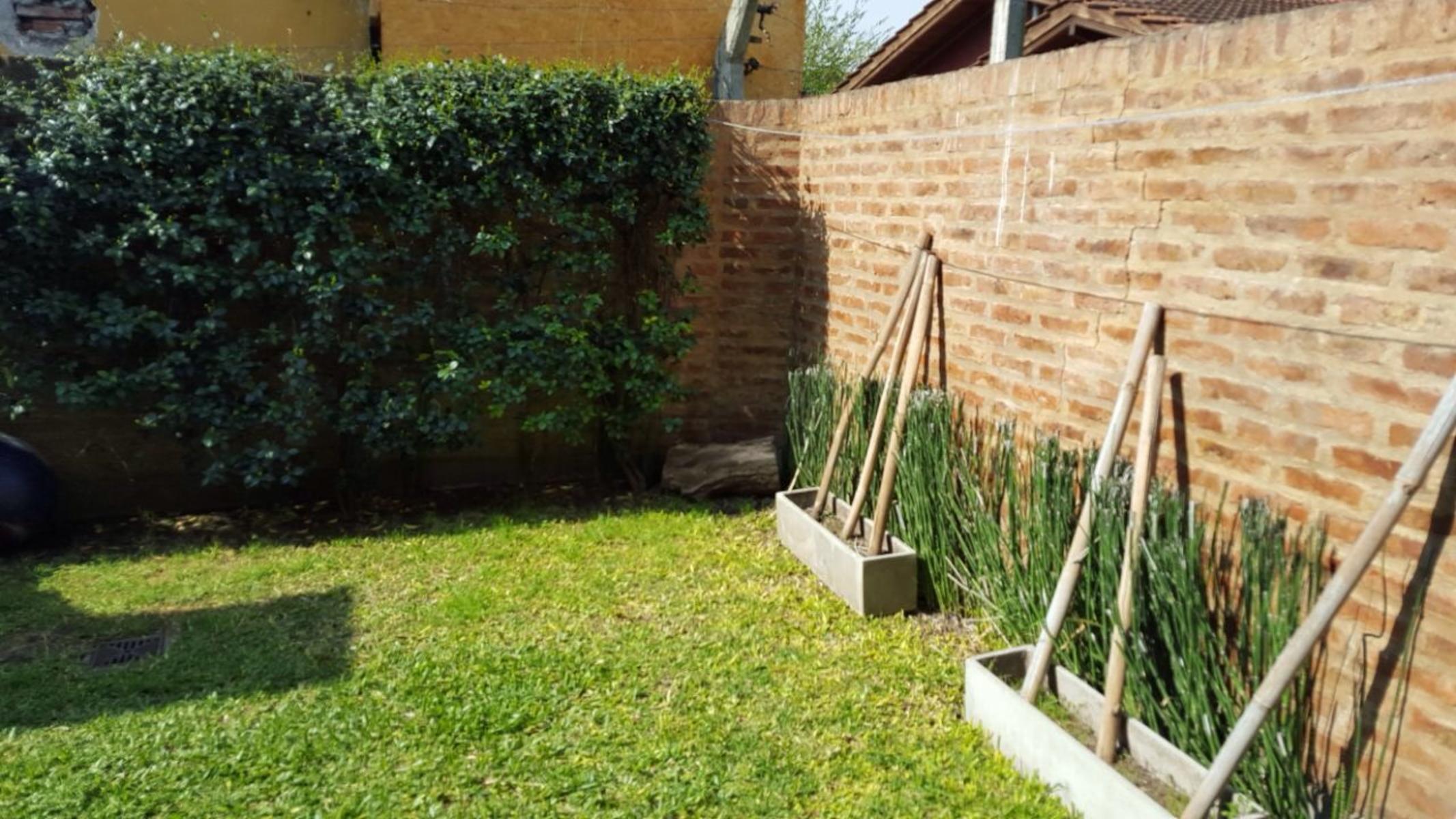 Excelente Triplex Con Garage En Bella Vista — foto 10