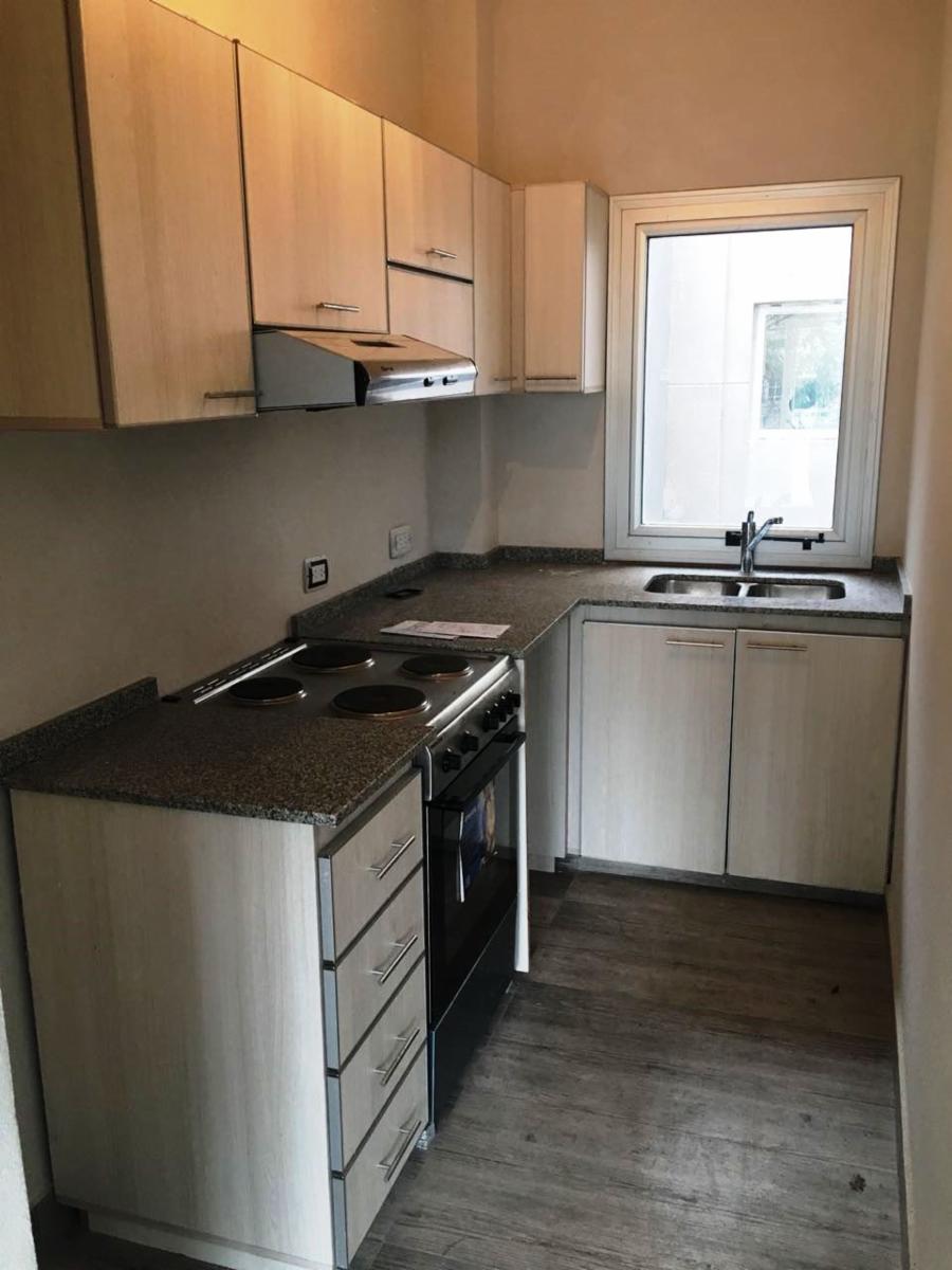 Excelentes Semipiso a estrenar de Categoría a Estrenar 3 Ambientes Balcón Cochera y Baulera Terraza con parrillas. — foto 3