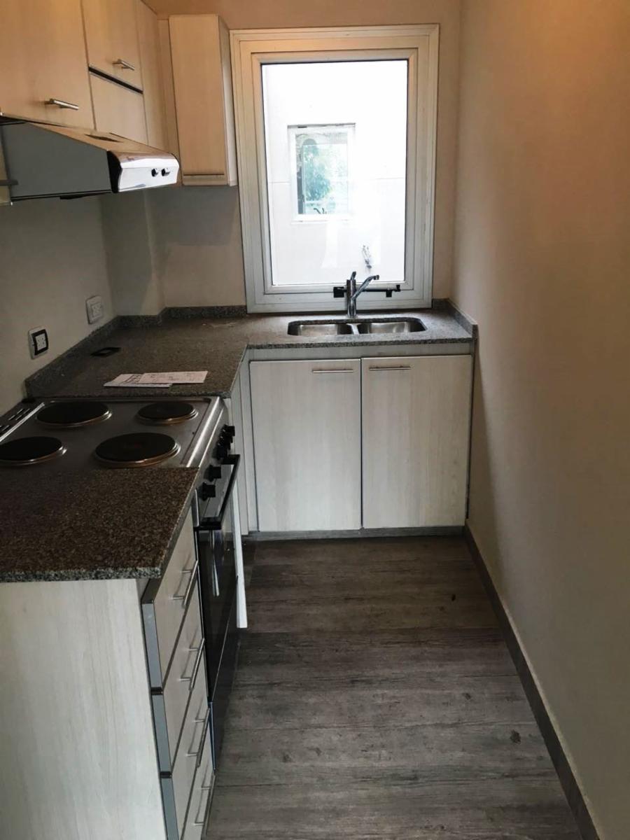 Excelentes Semipiso a estrenar de Categoría a Estrenar 3 Ambientes Balcón Cochera y Baulera Terraza con parrillas. — foto 5