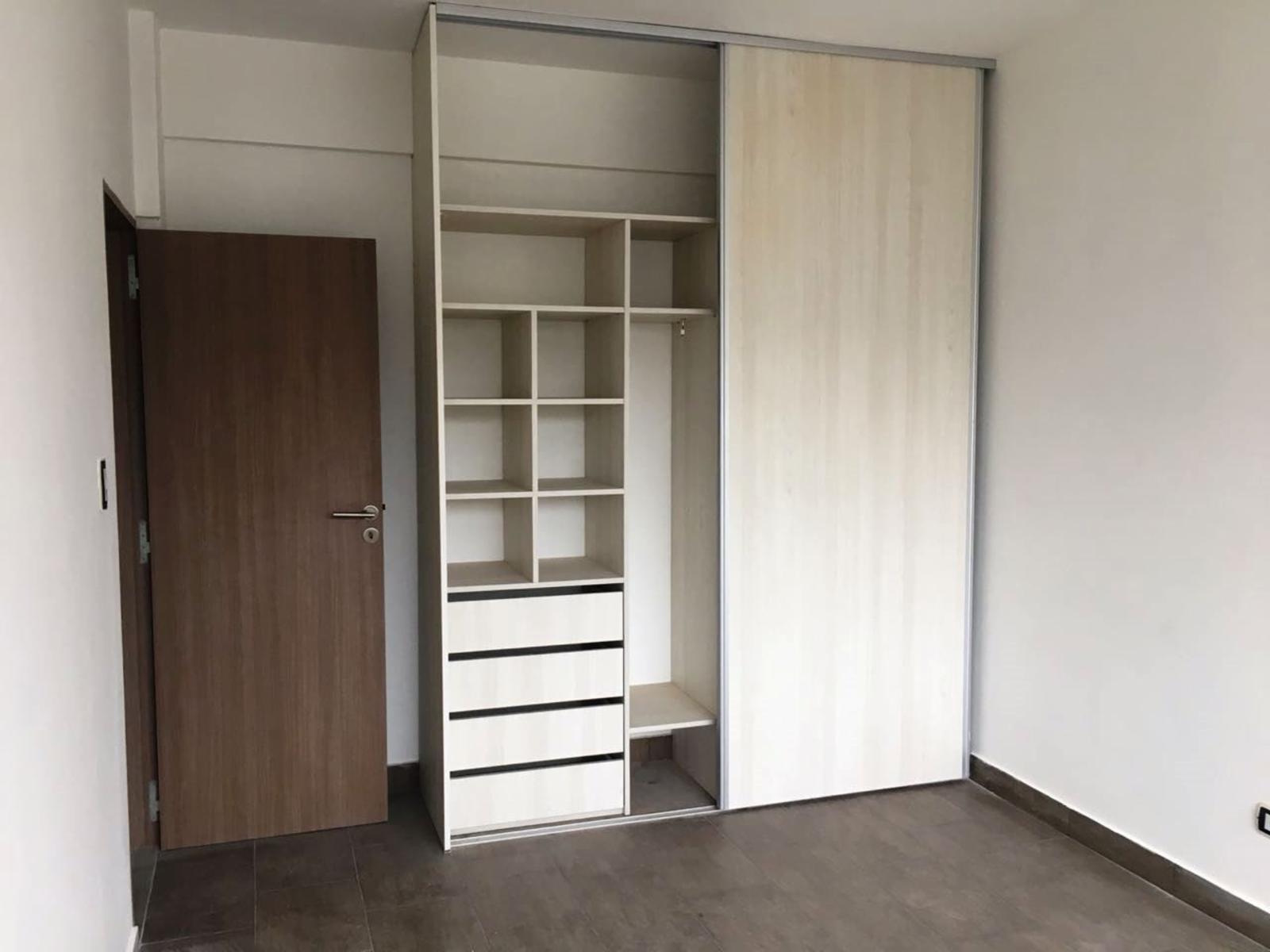 Excelentes Semipiso a estrenar de Categoría a Estrenar 3 Ambientes Balcón Cochera y Baulera Terraza con parrillas. — foto 9