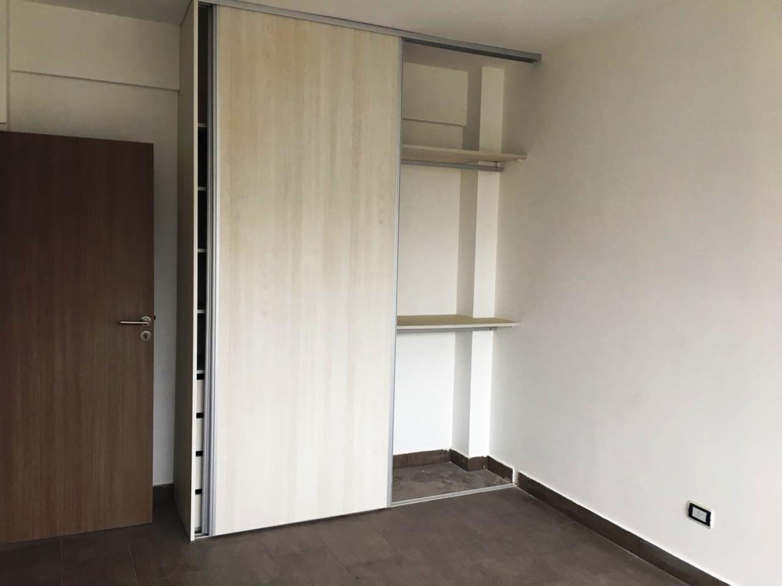Excelentes Semipiso a estrenar de Categoría a Estrenar 3 Ambientes Balcón Cochera y Baulera Terraza con parrillas. — foto 10