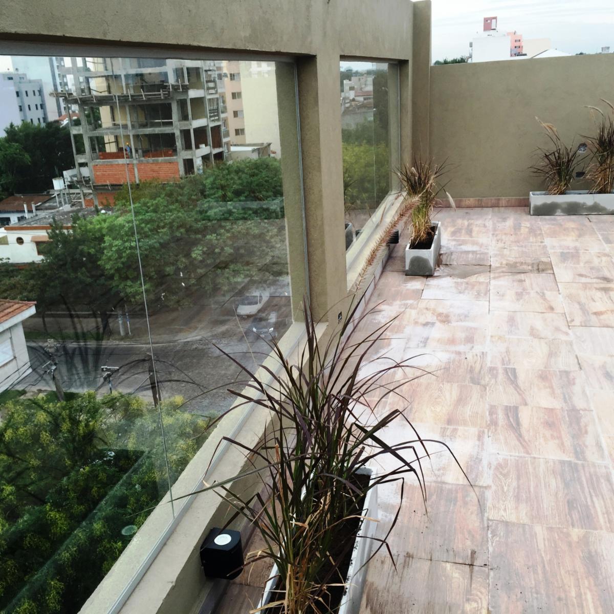 Excelentes Semipiso a estrenar de Categoría a Estrenar 3 Ambientes Balcón Cochera y Baulera Terraza con parrillas. — foto 15